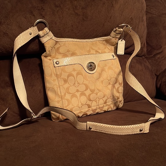 Coach bag. Beautiful condition. Minimal ink stain inside. Will ship immediately. - Picture 2 of 12